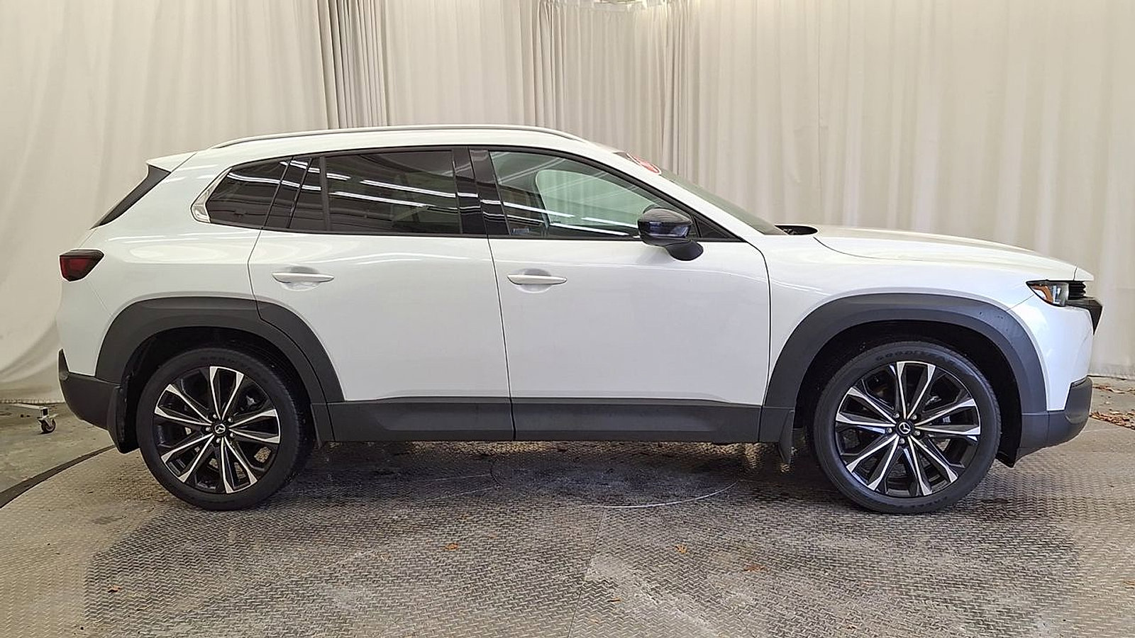 Used 2023 MAZDA CX-50 AWD 2.5 Turbo w/ Premium Pkg image 4