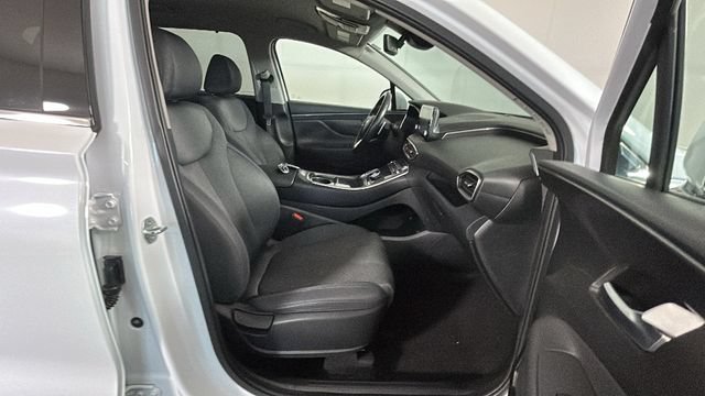 Used 2021 Hyundai Santa Fe SEL w/ Convenience Package FWD image 29