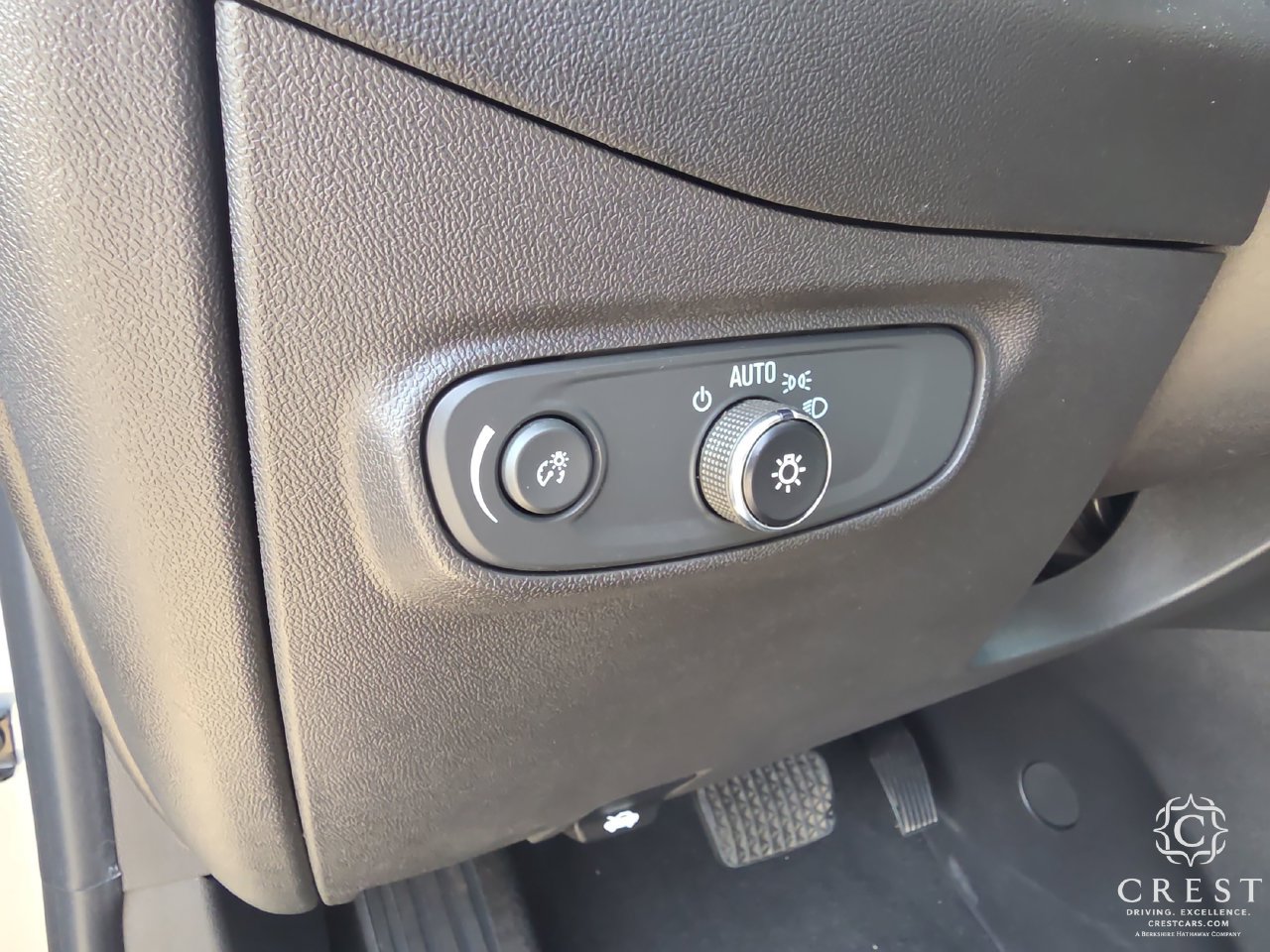 Used 2023 Chevrolet Equinox LT AWD/4WD image 10