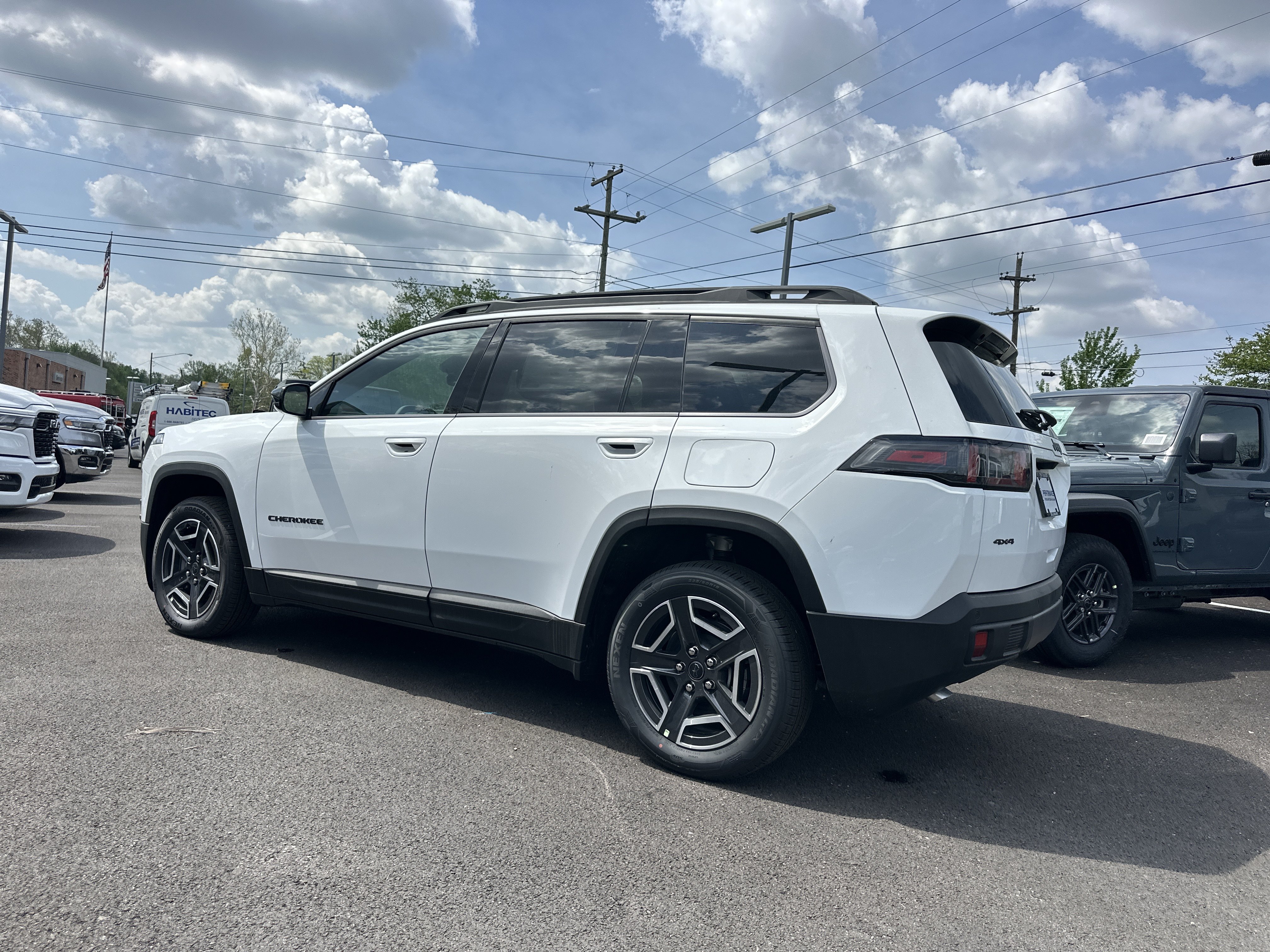 New 2026 Jeep Cherokee Laredo AWD/4WD image 20