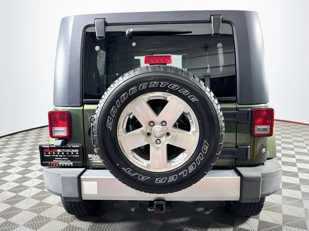 Used 2008 Jeep Wrangler Unlimited Sahara w/ Dual Top Group AWD/4WD image 6