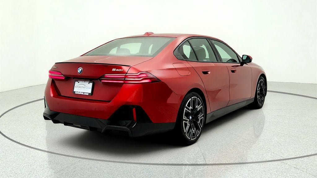 Used 2024 BMW 540i xDrive w/ Premium Package AWD/4WD image 5