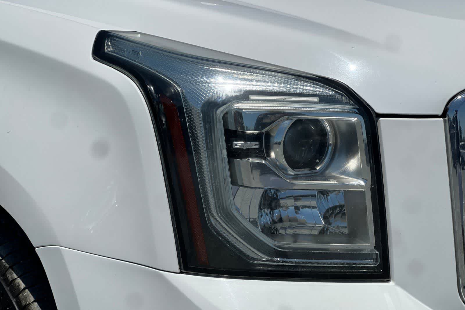 Used 2018 GMC Yukon SLT AWD/4WD image 35