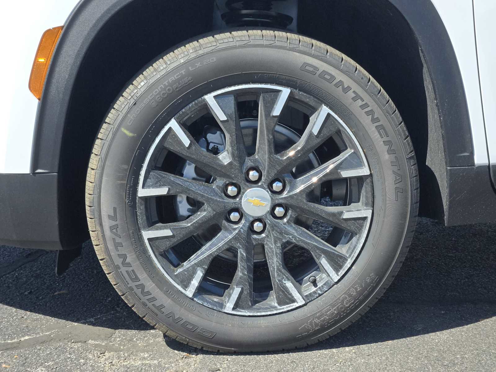 Used 2026 Chevrolet Traverse LT w/ Sun and Wheel Package FWD image 8