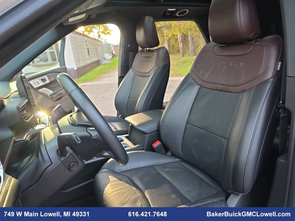 Used 2022 Ford Explorer Platinum w/ Equipment Group 601A image 17