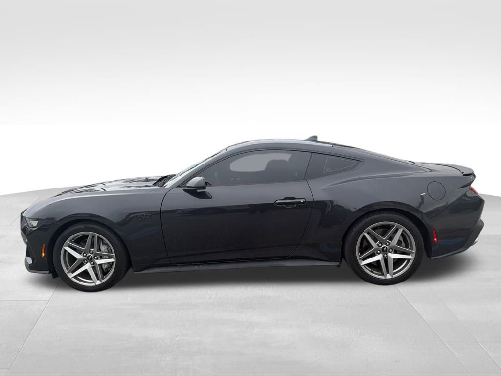 Used 2024 Ford Mustang GT Premium image 2