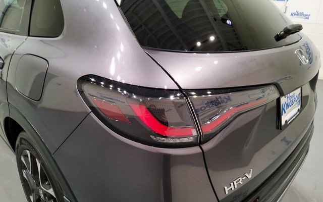 Used 2026 Honda HR-V EX-L image 11