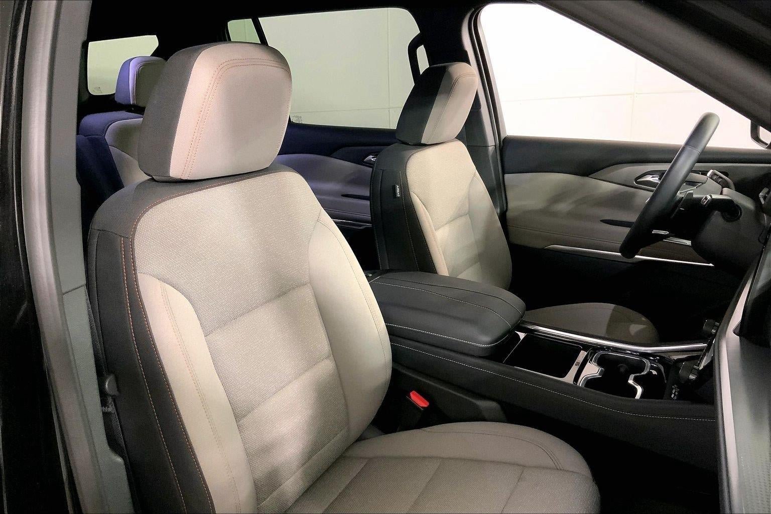 Used 2026 Chevrolet Traverse LT w/ Driver Confidence Package AWD/4WD image 7
