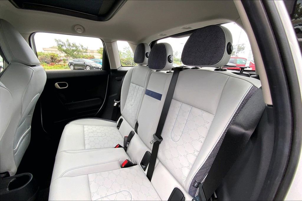 Certified 2025 MINI Cooper S image 28