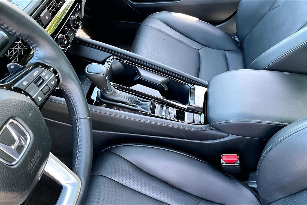 Used 2024 Honda Accord Touring image 13