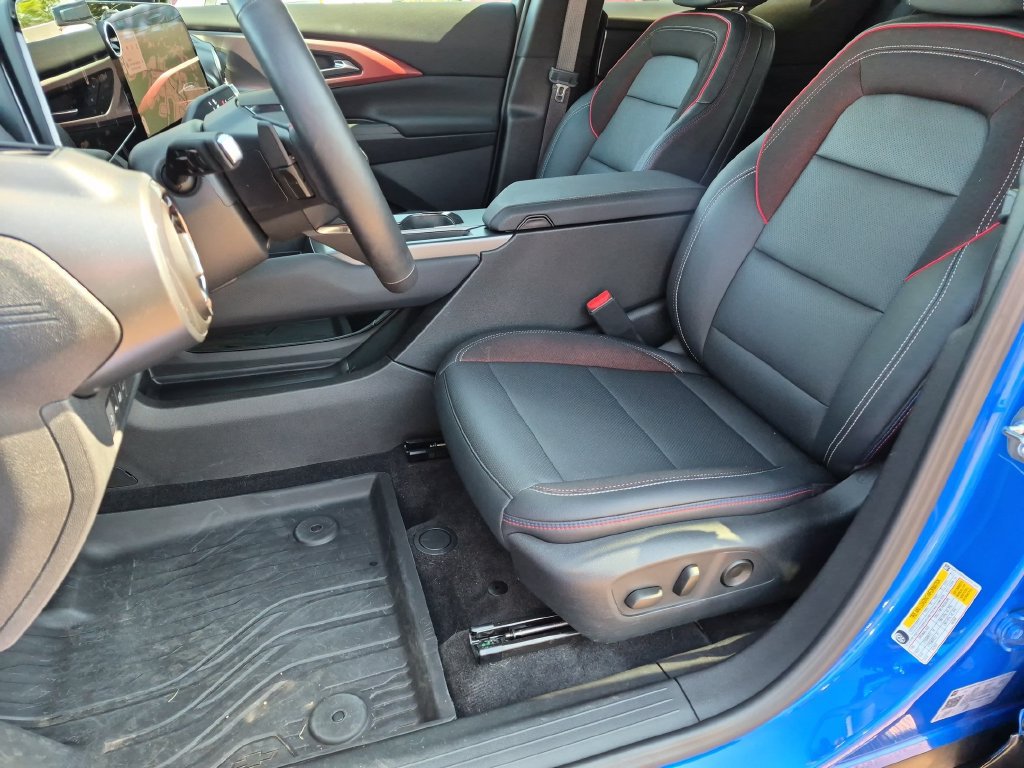 Certified 2026 Chevrolet Equinox EV RS AWD/4WD image 14
