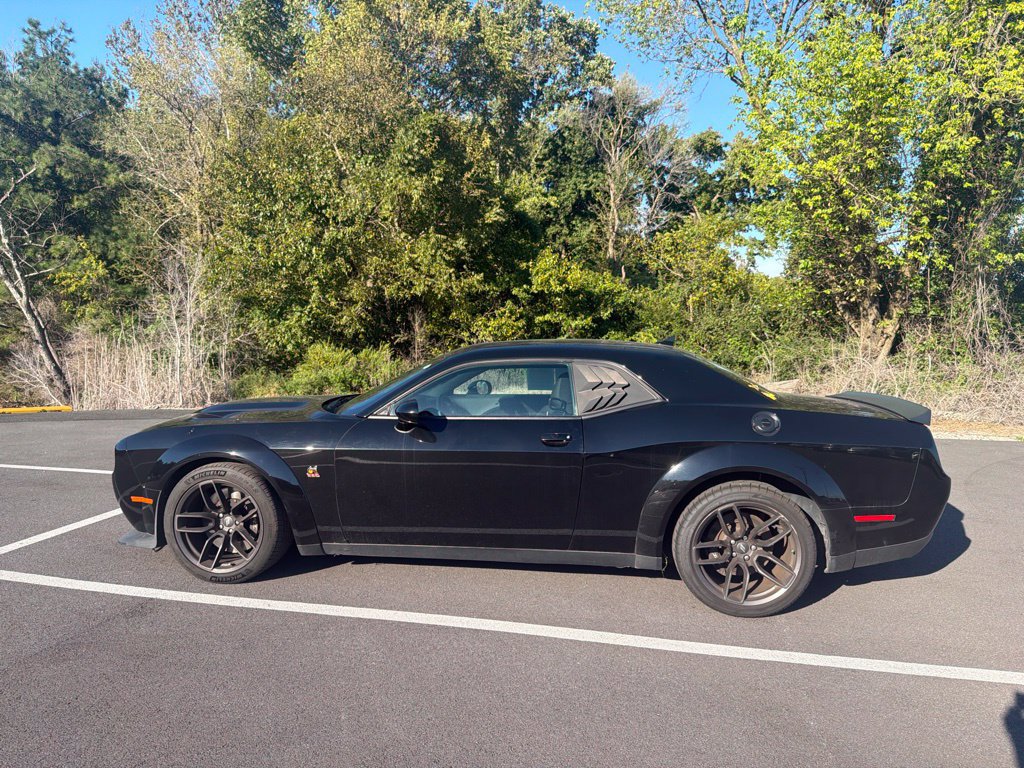 Used 2021 Dodge Challenger R/T Scat Pack RWD image 2