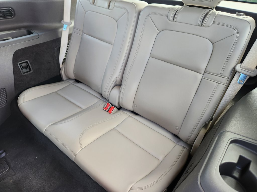 Used 2022 Lincoln Aviator Reserve w/ Elements Package Plus AWD/4WD image 11