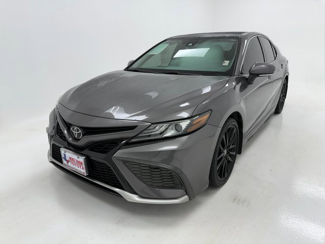 Used 2021 Toyota Camry XSE image 4