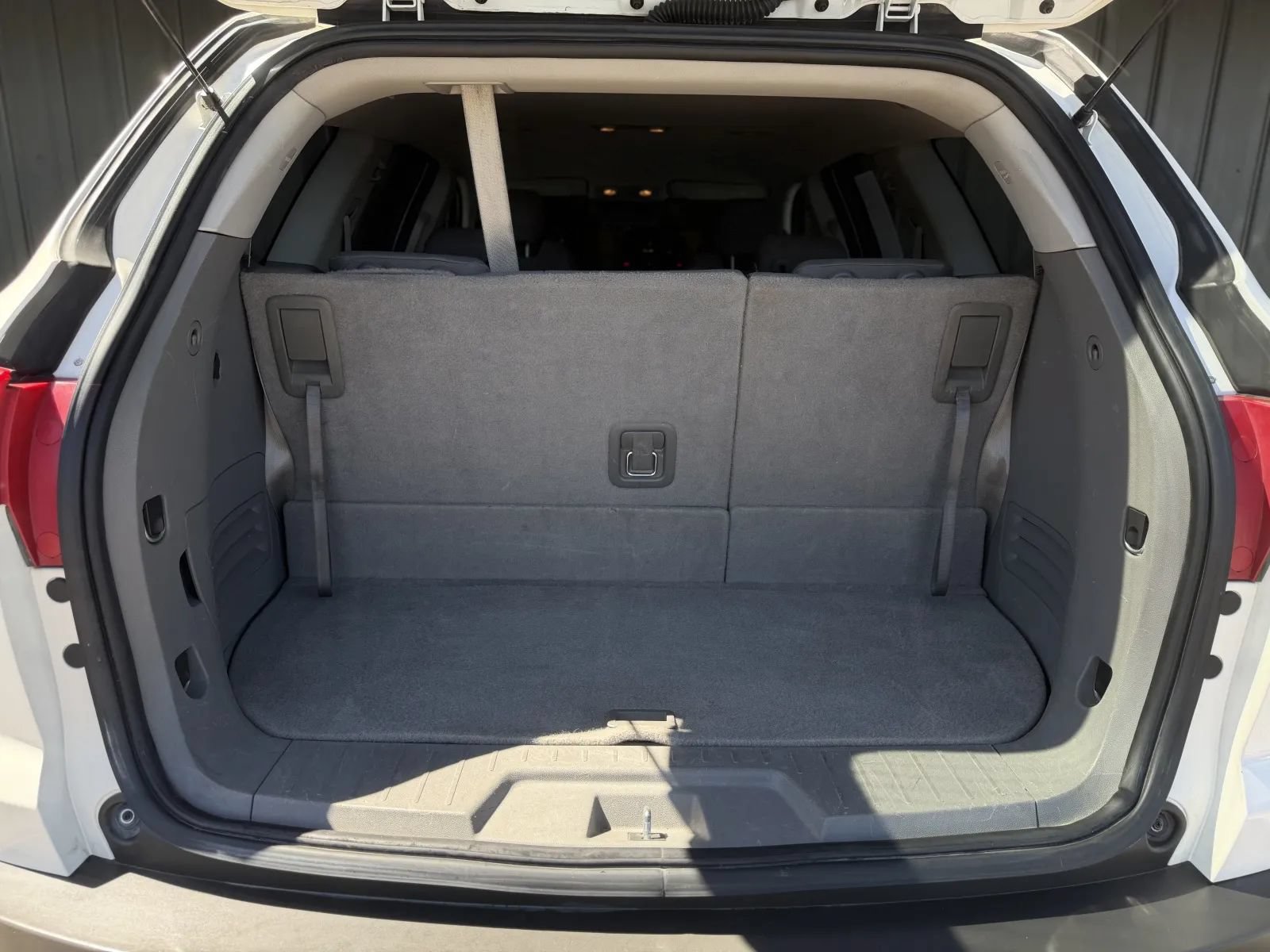 Used 2011 Chevrolet Traverse LS AWD/4WD image 17