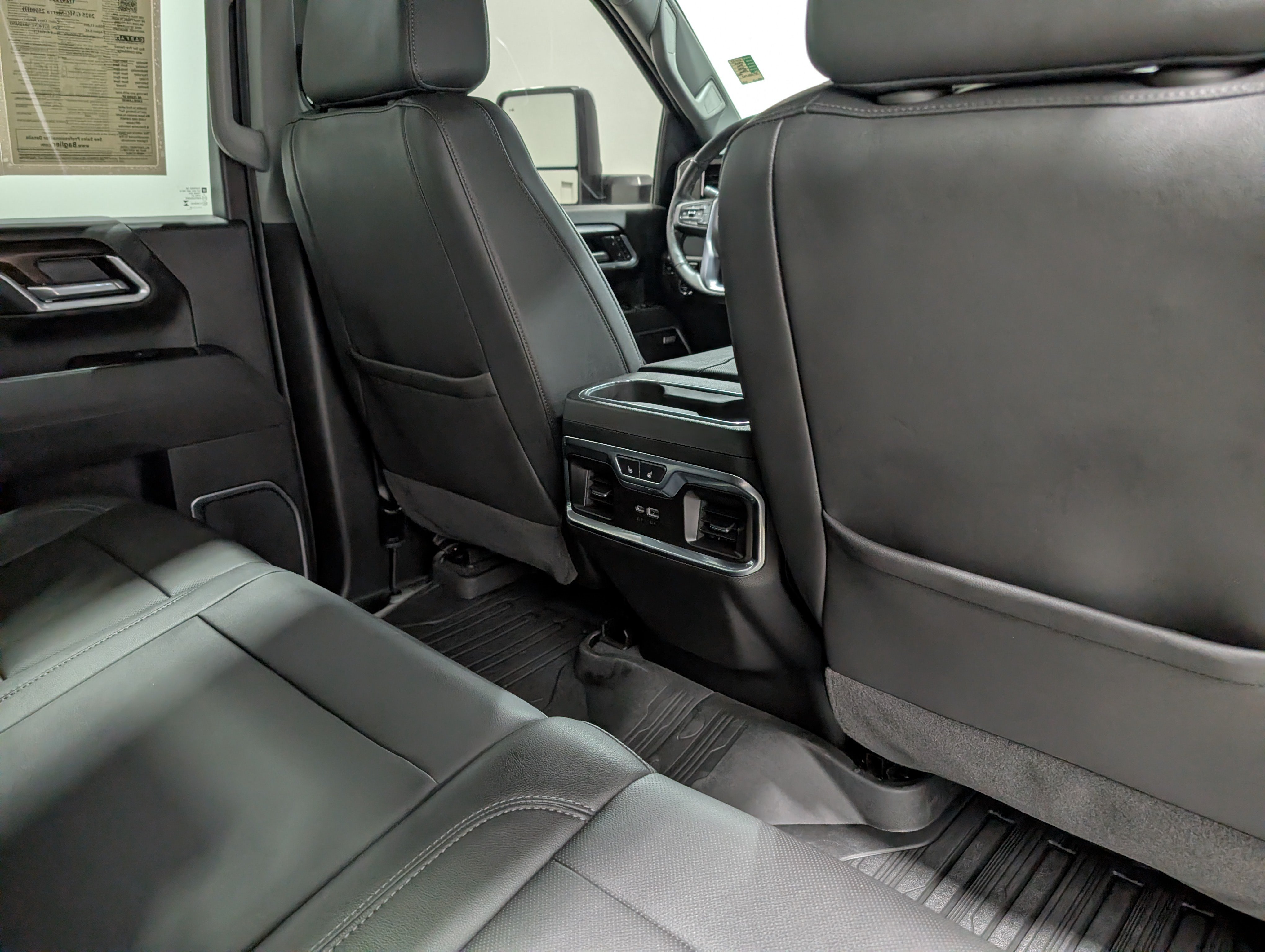 Used 2025 GMC Sierra 2500 SLT AWD/4WD image 19