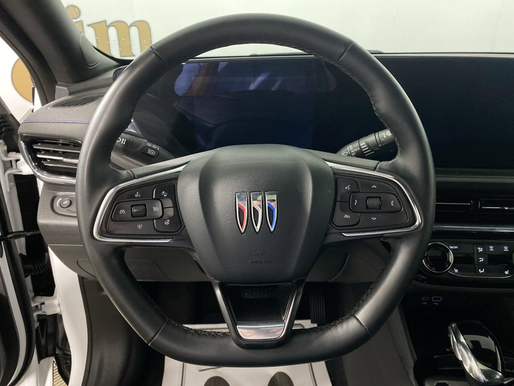 Used 2025 Buick Envista Sport Touring w/ Experience Buick Package FWD image 14