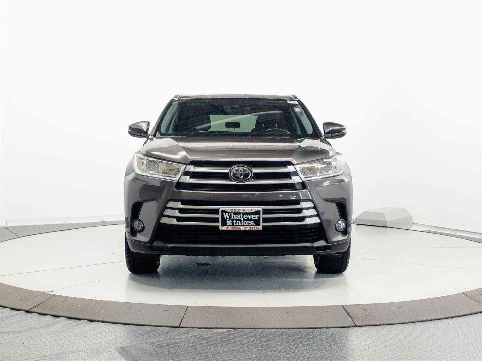 Used 2017 Toyota Highlander XLE AWD/4WD video 2