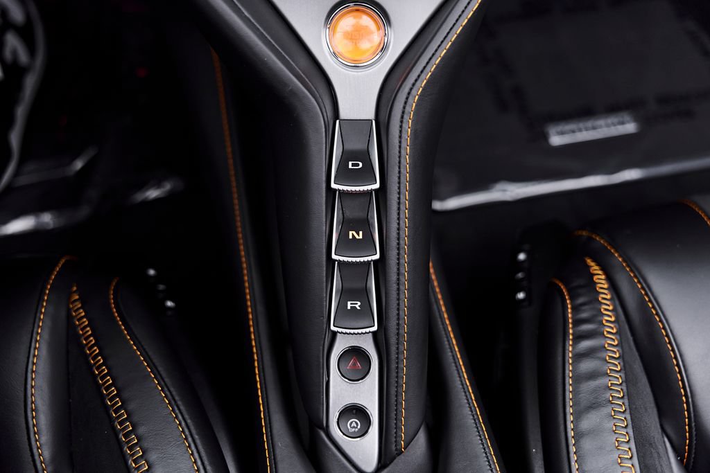 Used 2025 McLaren 750S Spider RWD image 67