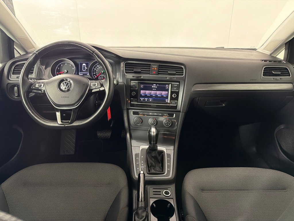 Used 2019 Volkswagen Golf S image 26