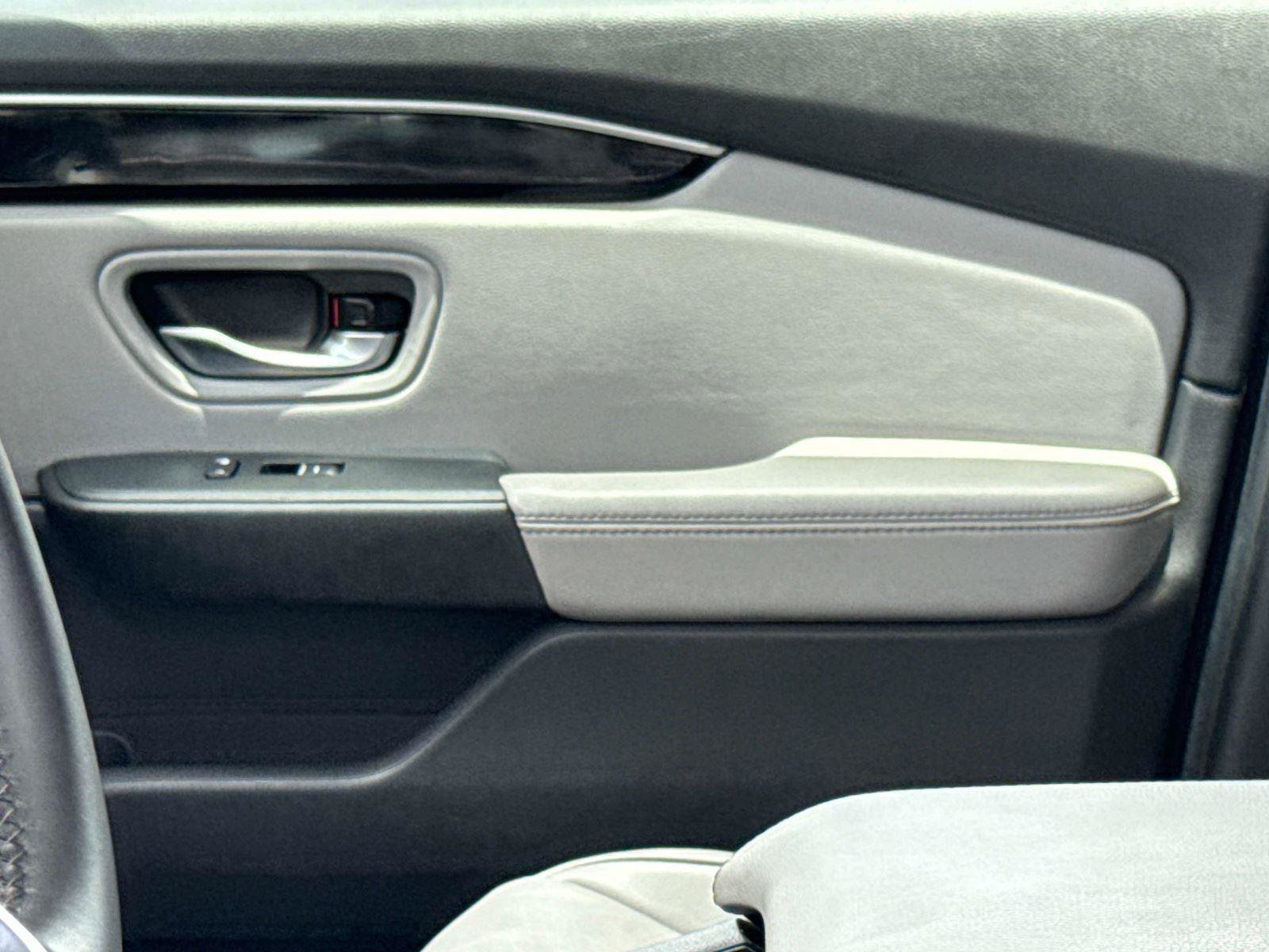 Certified 2024 Honda Pilot EX-L image 24