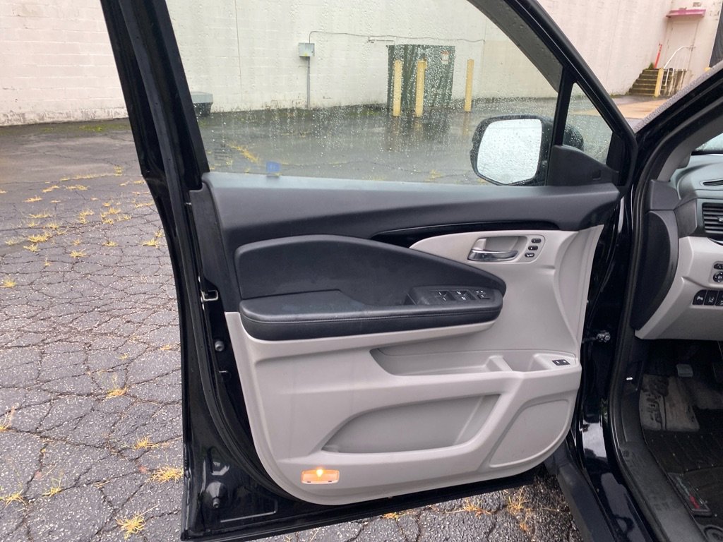 Used 2017 Honda Pilot Elite image 11