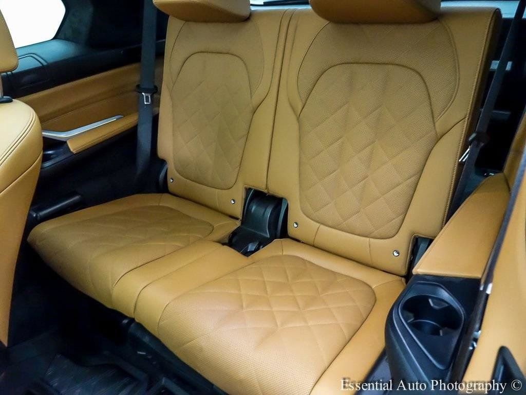 Used 2023 BMW X7 xDrive40i w/ M Sport Package image 17