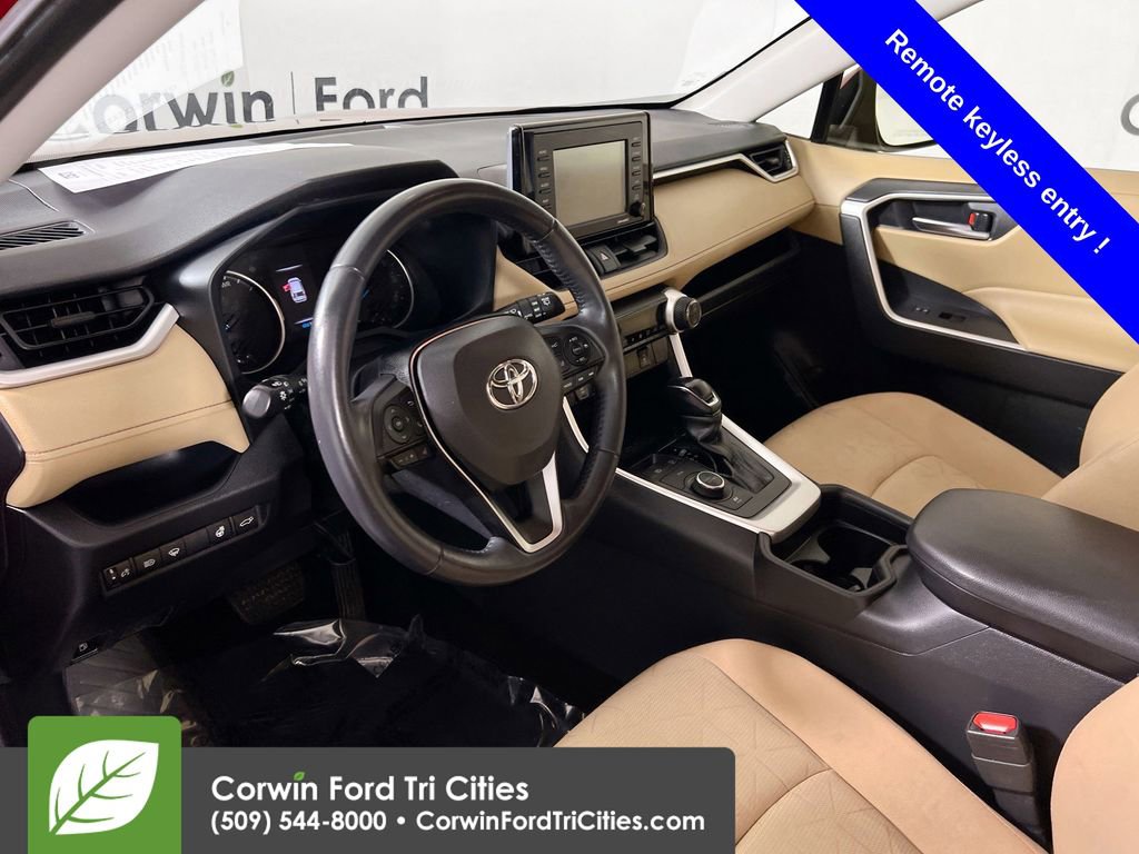 Used 2020 Toyota RAV4 XLE video 3