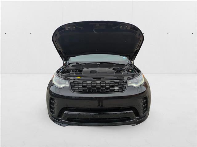 New 2024 Land Rover Discovery Dynamic SE image 4