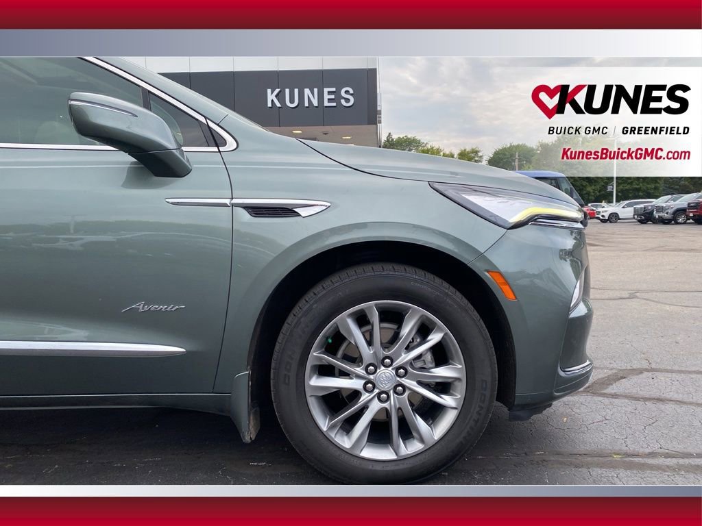 Used 2022 Buick Enclave Avenir w/ Avenir Technology Package image 15
