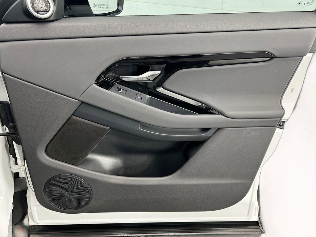 Used 2025 Land Rover Range Rover Evoque S image 24