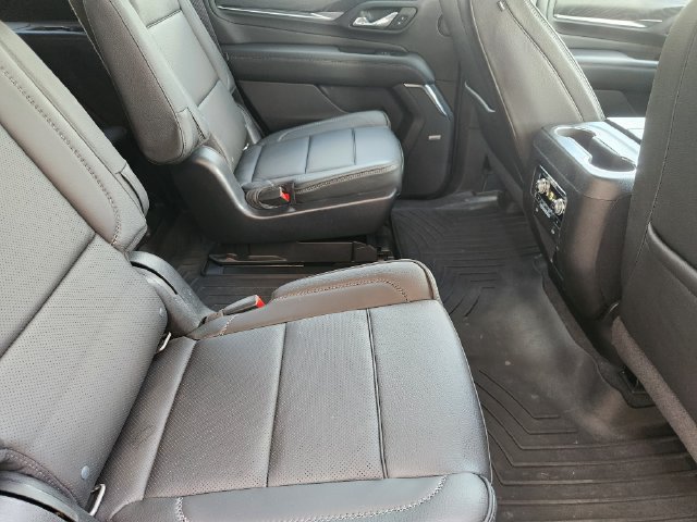 Used 2022 GMC Yukon Denali w/ Advanced Technology Package AWD/4WD image 31