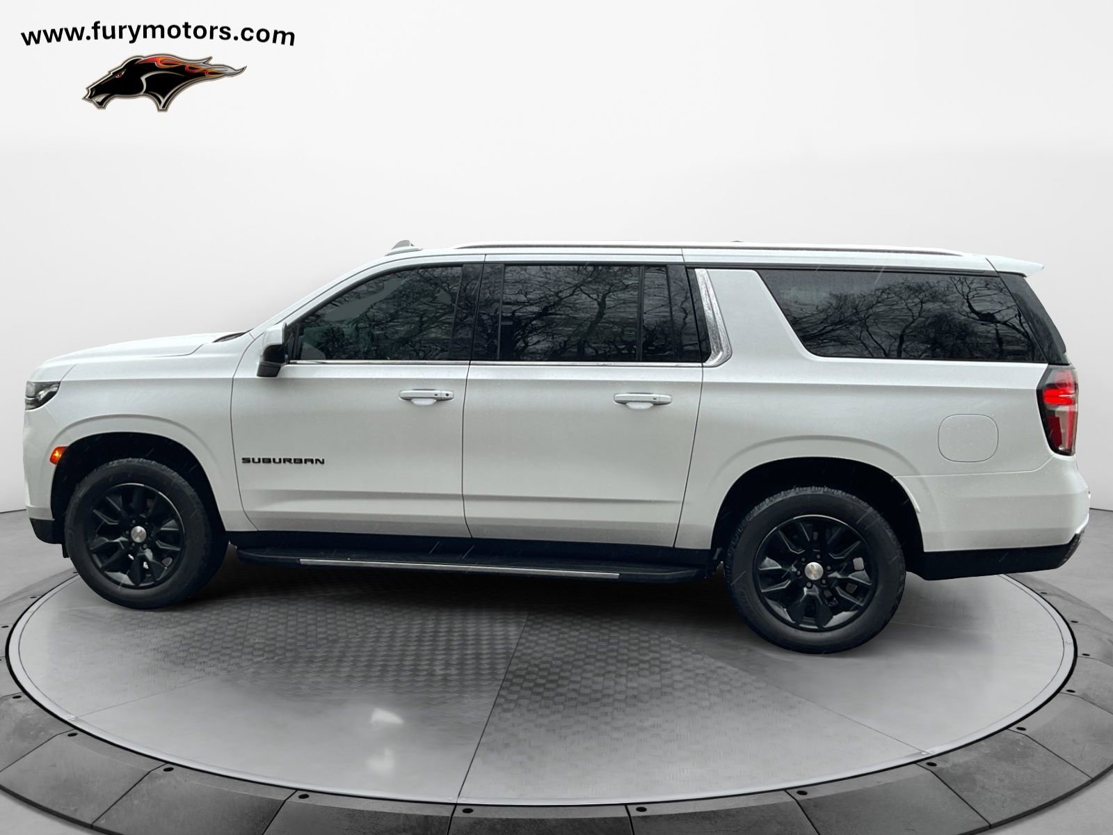 Used 2022 Chevrolet Suburban LT w/ Max Trailering Package AWD/4WD image 6