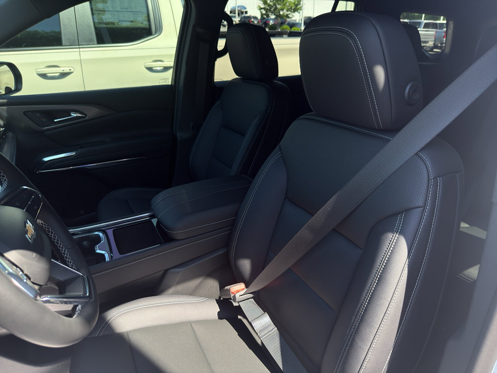 New 2026 Chevrolet Traverse LT w/ LPO, Floor Liner Package FWD image 12