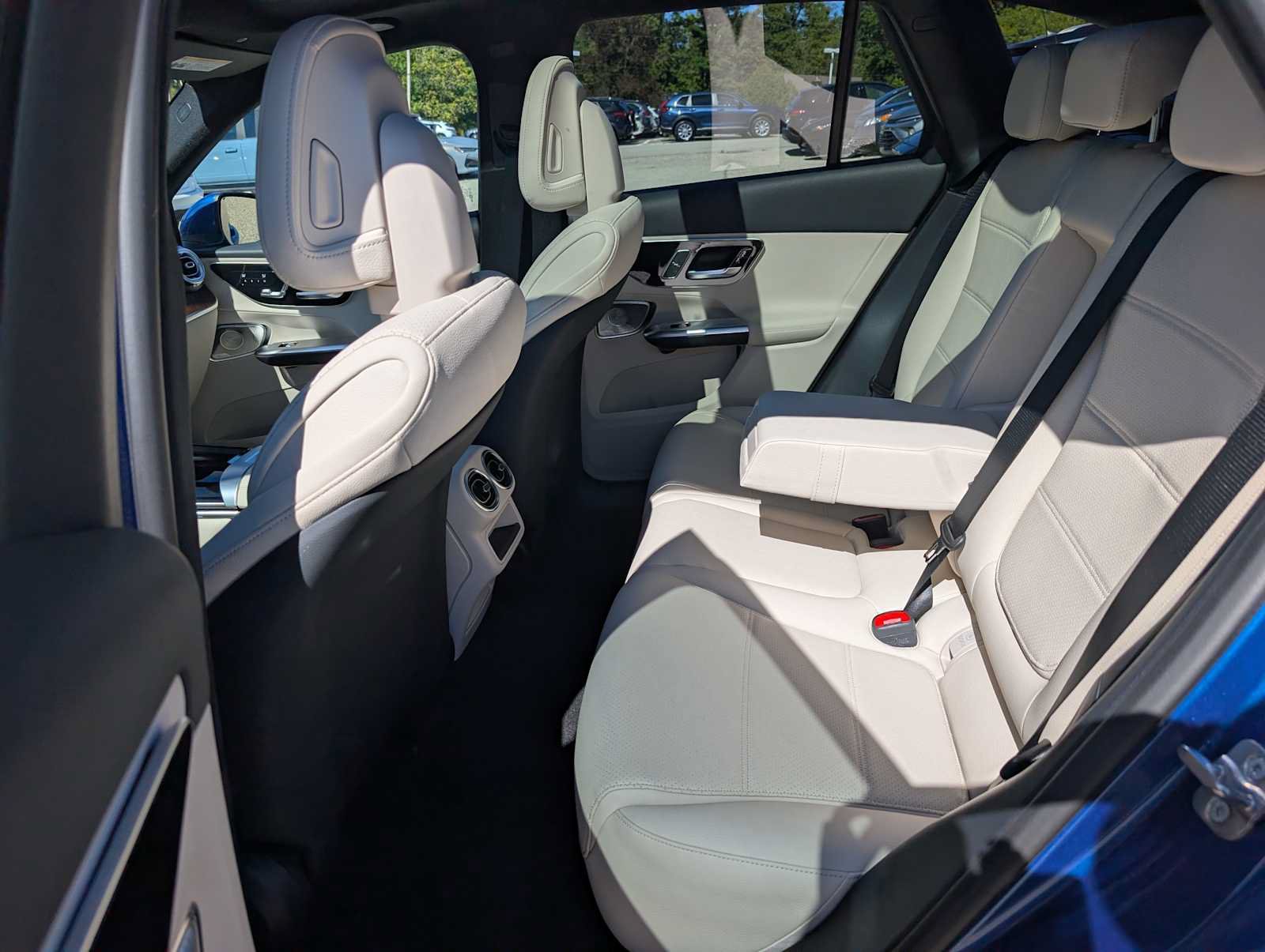New 2027 Mercedes-Benz GLC 300 4MATIC image 19