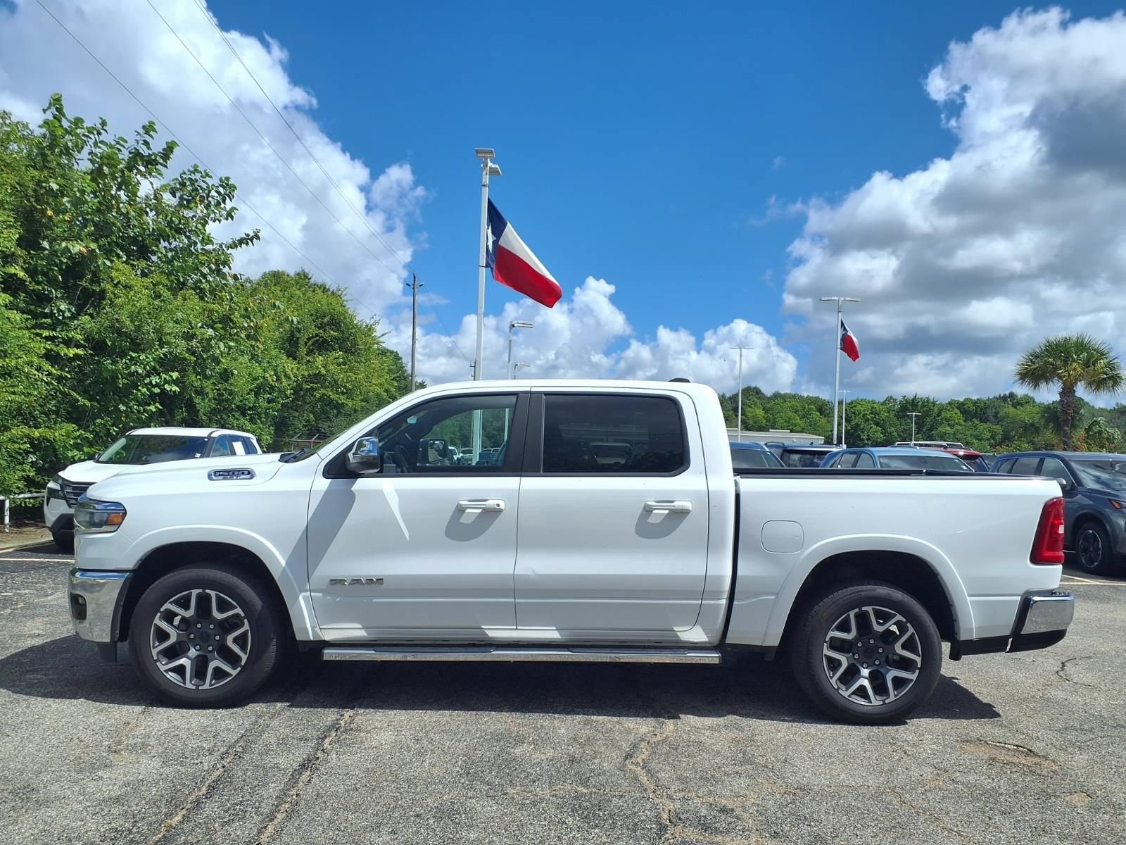 Used 2025 RAM 1500 Laramie AWD/4WD image 20