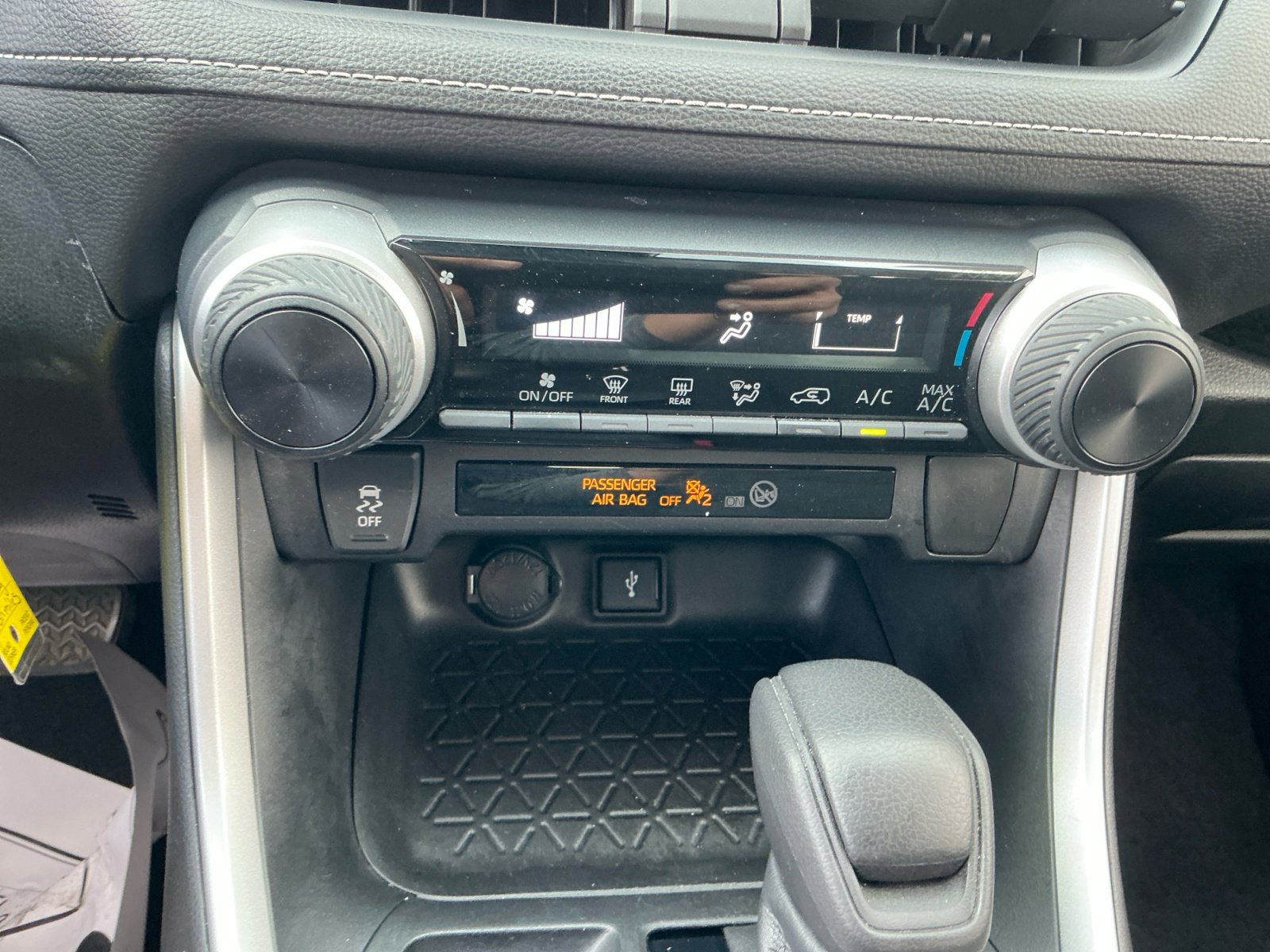 Certified 2021 Toyota RAV4 LE image 12