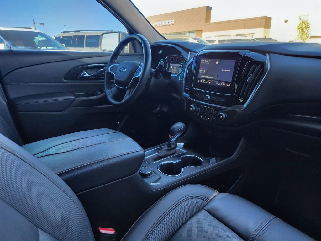 Used 2023 Chevrolet Traverse RS image 28