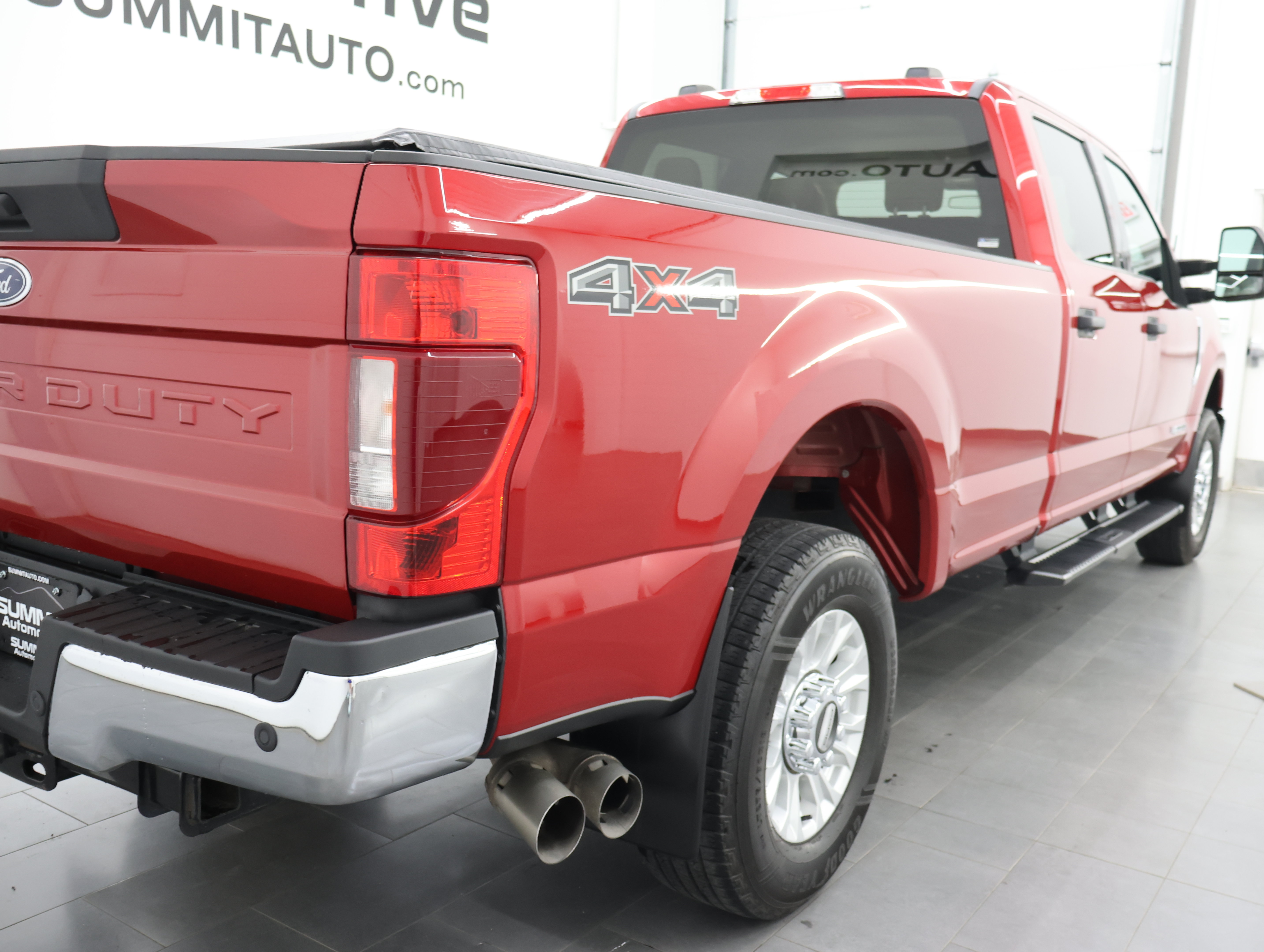 Used 2020 Ford F250 XLT w/ XLT Value Package AWD/4WD image 4