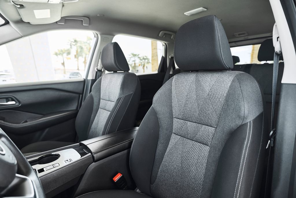 Used 2024 Nissan Rogue SV FWD image 26