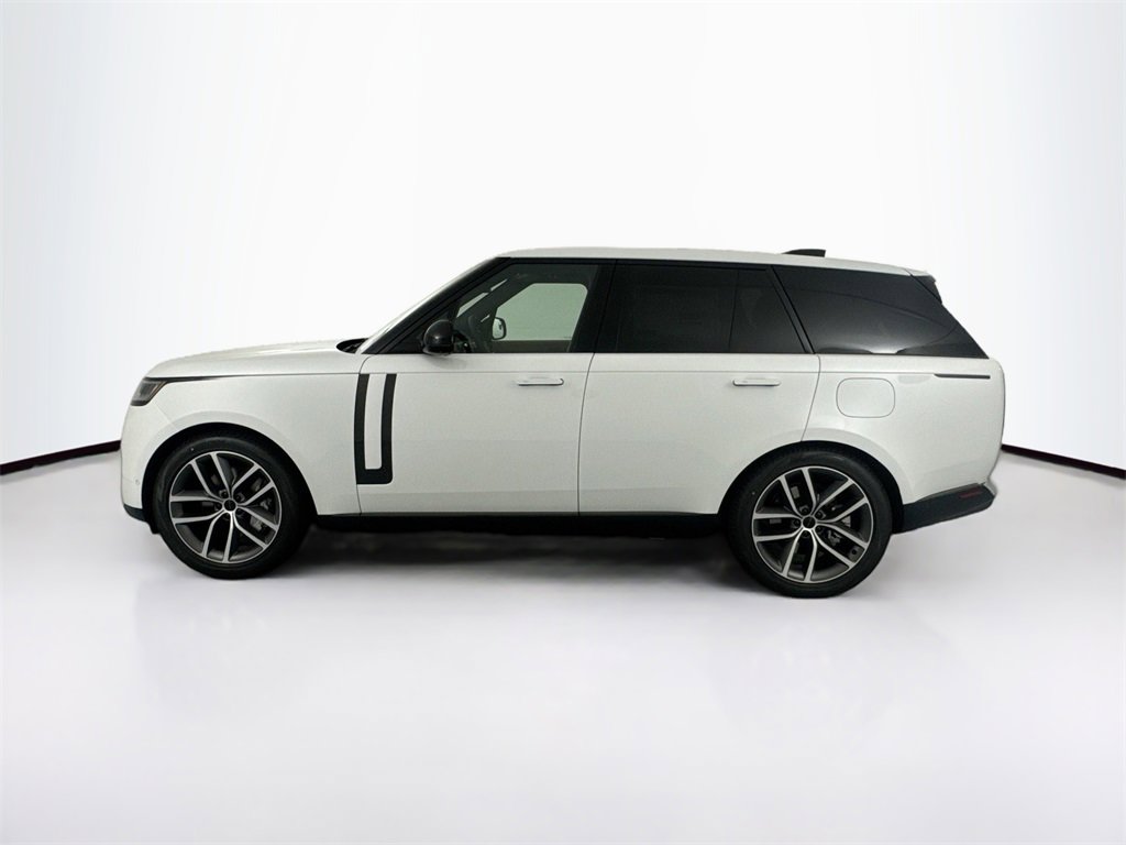New 2026 Land Rover Range Rover SE image 8