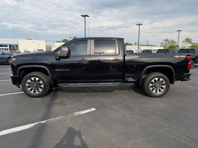 Used 2021 Chevrolet Silverado 2500 Custom w/ Custom Value Package AWD/4WD image 4