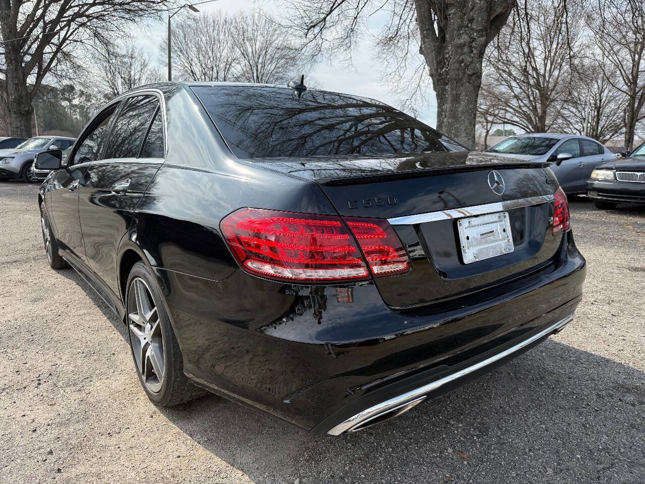 Used 2014 Mercedes-Benz E 550 4MATIC Sedan image 4