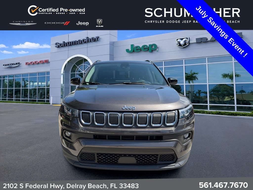 Certified 2022 Jeep Compass Latitude w/ Sun and Sound Group FWD image 2
