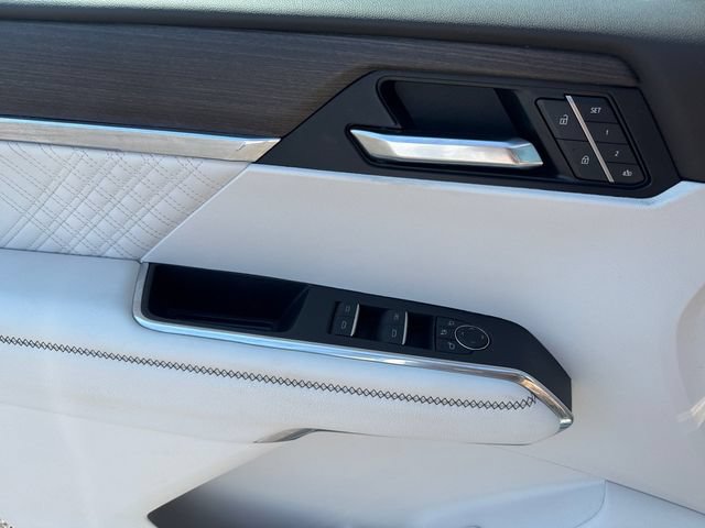 Used 2024 GMC Acadia Denali FWD image 11