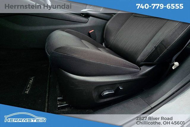 Used 2024 Nissan Altima 2.5 SV image 18
