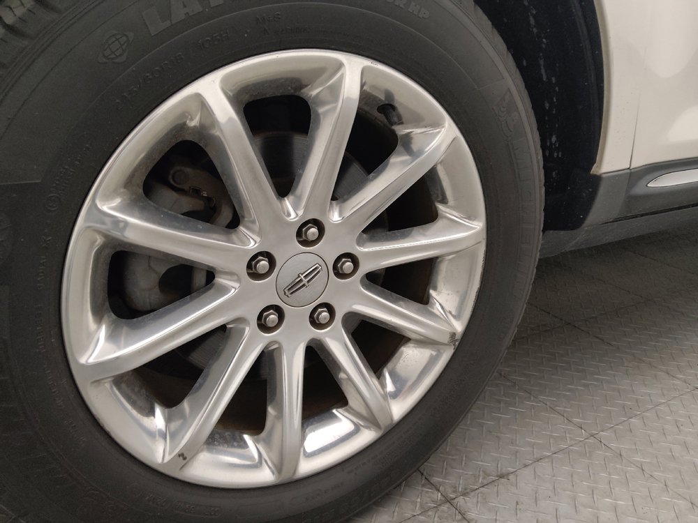 Used 2015 Lincoln MKX FWD w/ Equipment Group 102A image 31