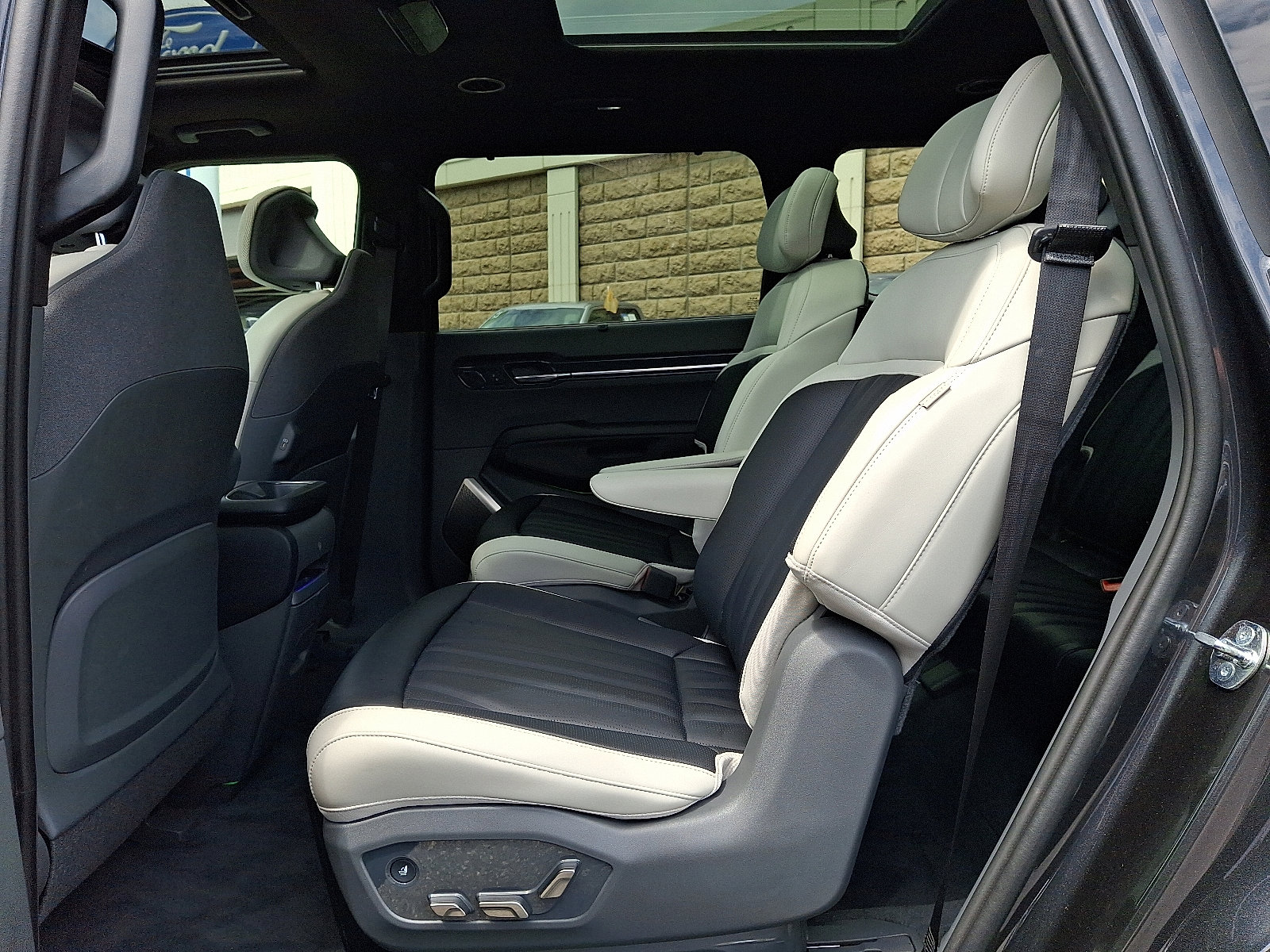 Used 2024 Kia EV9 GT-Line image 10