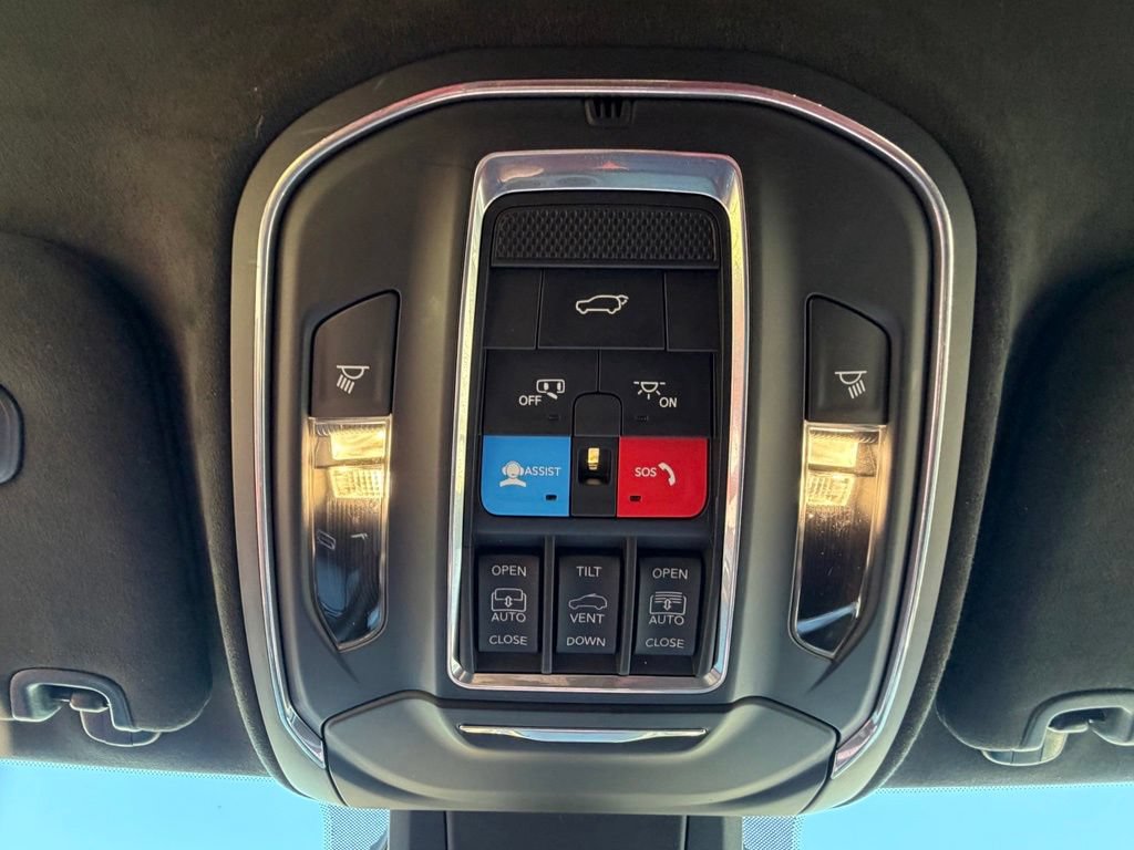 Used 2024 Jeep Wagoneer Launch Edition AWD/4WD image 35