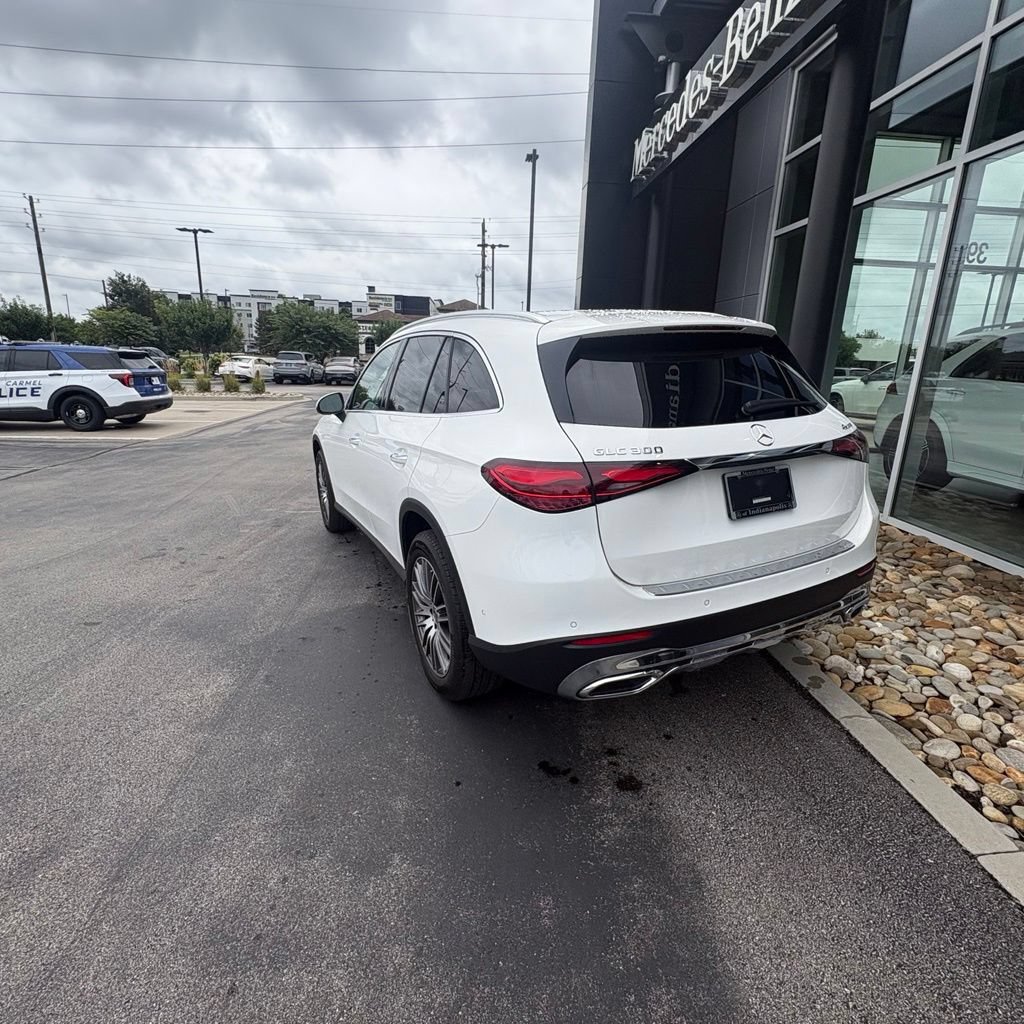 Used 2023 Mercedes-Benz GLC 300 4MATIC image 8